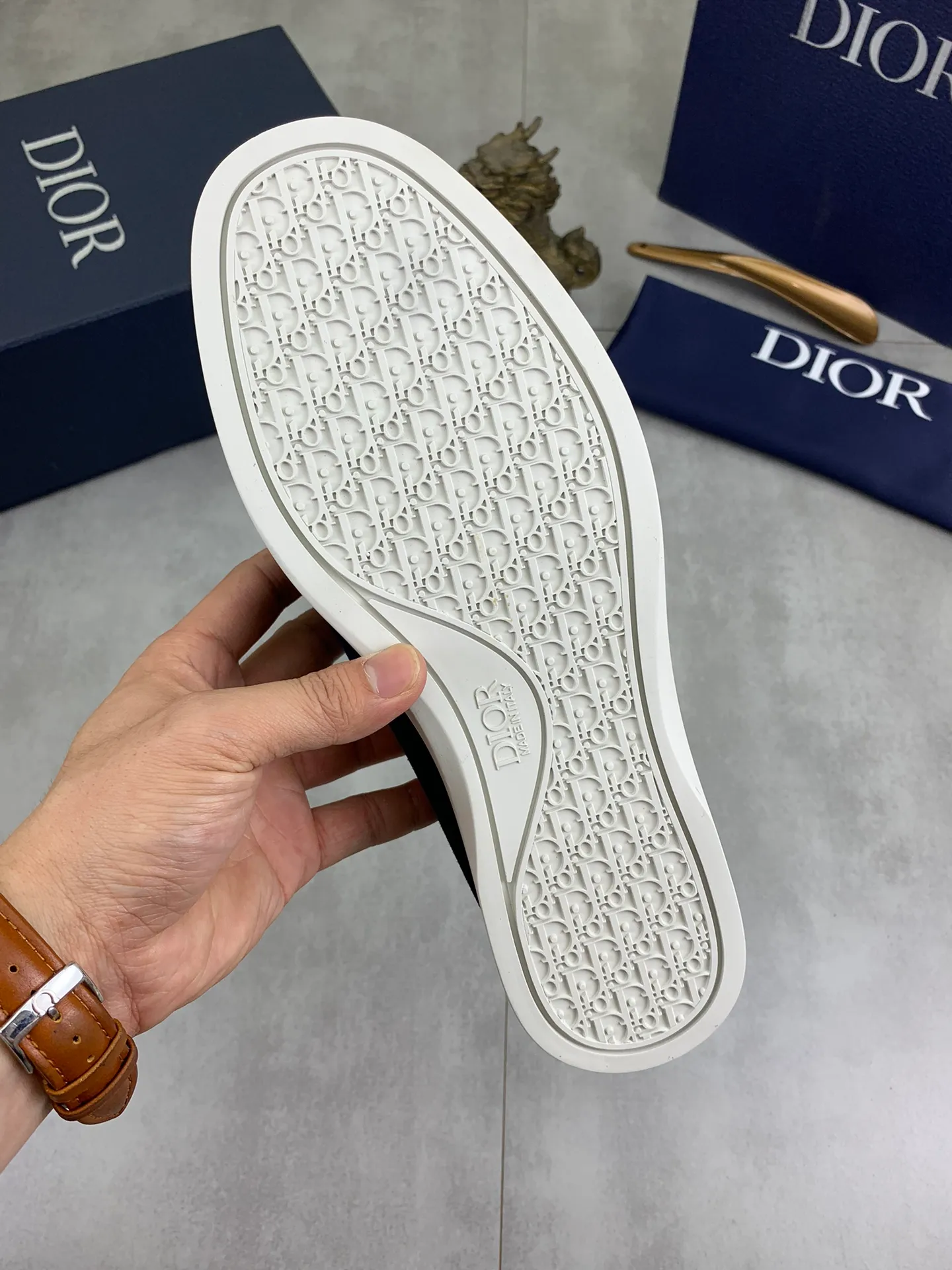 Men's shoes 💰P542 New 💰Higher version 💎💎💎Dior original 1:1 replica! Top Italian purchasing agent! Men's business casual leather shoes, original imported calfskin upper, ultimate texture, gentleman style, imported water-dyed cowhide inside, top-quality original Italian rubber outsole, first-class workmanship, top quality! Size: 39-44 (38 45 customized) 3️⃣ colors available